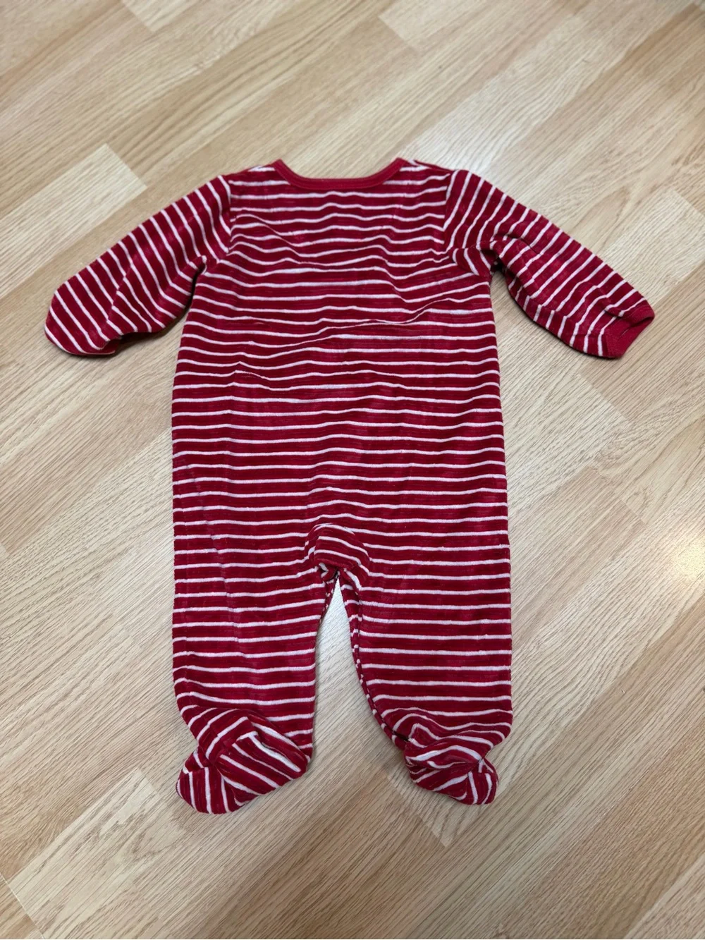 Carter’s Baby 6M Red Stripe Baby’s 1st Christmas Penguin Footed Sleeper Pajamas